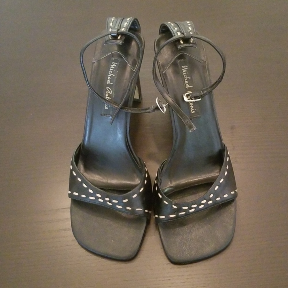 Michael Antonio Sandals